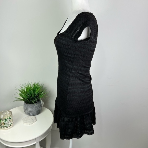 Free People womens knit ruffle bottom black stripe stretch dress size XS - Picture 4 of 8